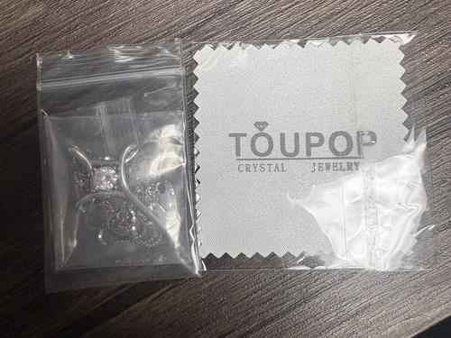 Toupop crystal pendant - crystal,